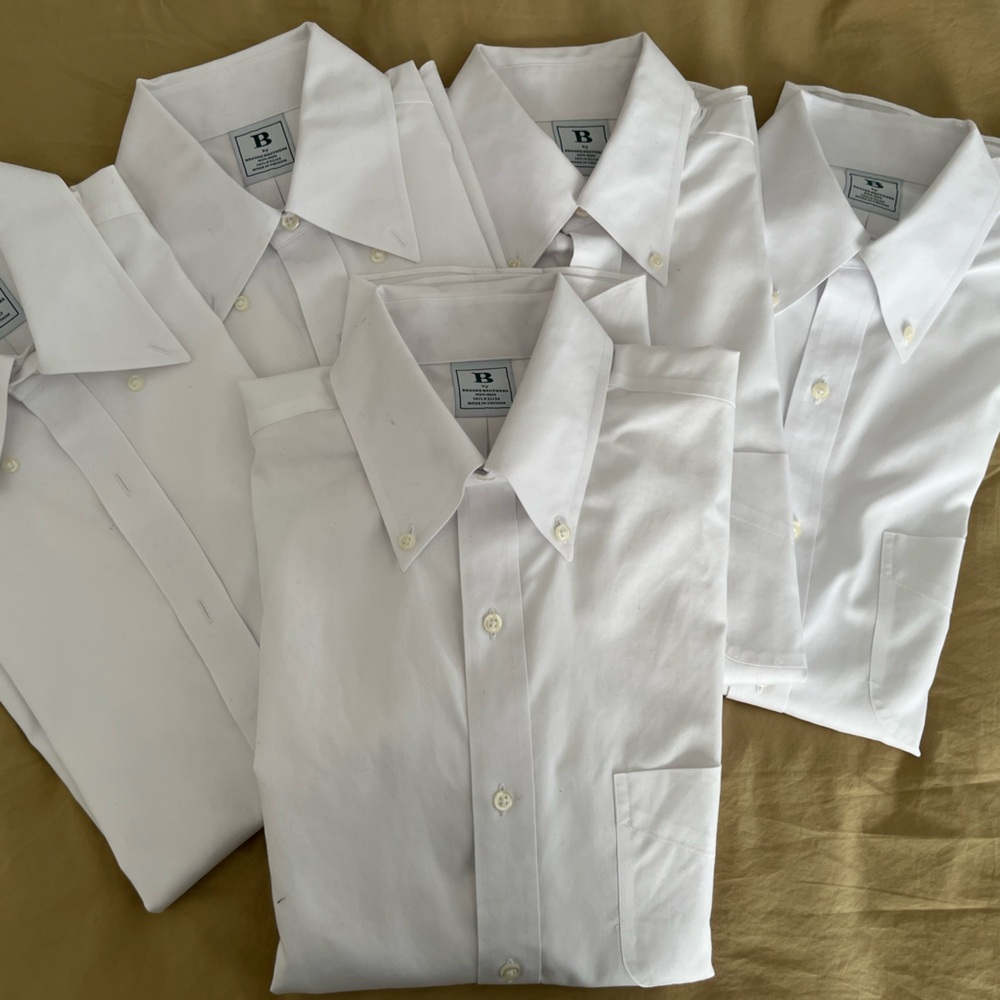 Brooks Brothers Crisp White Dress Shirt regular fit Non-iron